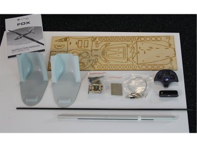 Fox 3.5m ARF červeno/modrý