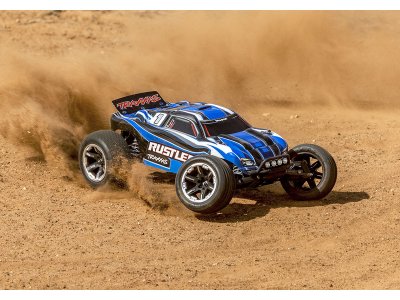 Traxxas Rustler 1:10 RTR červený s LED osvětlením