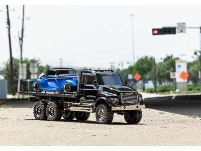 Traxxas TRX-6 Ultimate RC Hauler 6x6 1:10 RTR černý