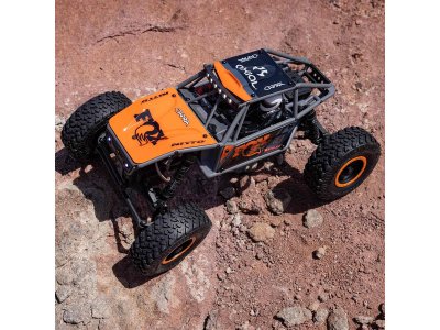 Axial Capra 1:18 4WD RTR šedá