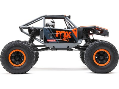 Axial Capra 1:18 4WD RTR šedá