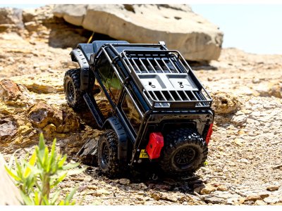 Traxxas TRX-4 Land Rover Defender 1:10 TQi RTR s navijákem černý