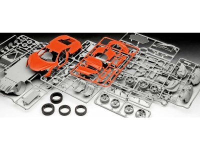 Revell 07051 Mclaren 570S 1/24