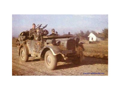 Revell 03339 Einheits-PKW Kfz.4 (1:35)