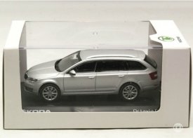 Škoda Superb 1:43 metal grey